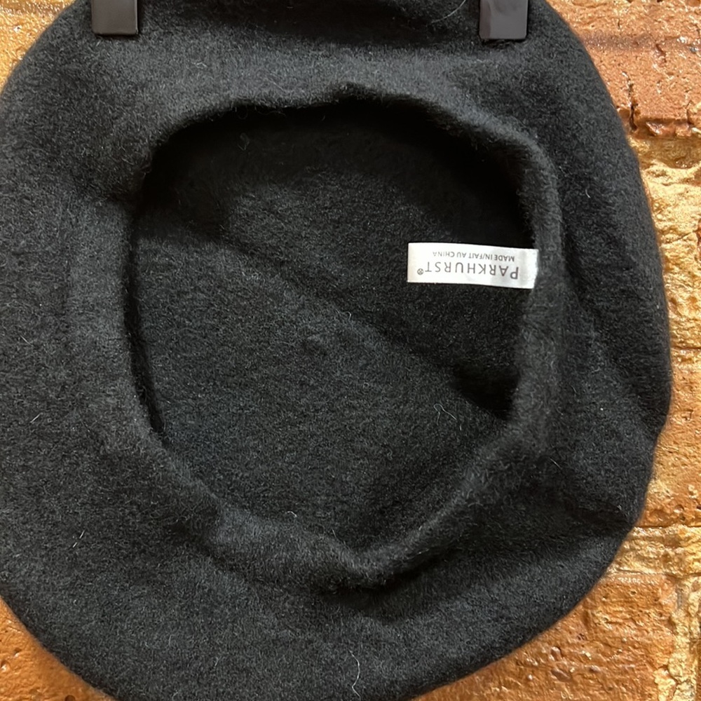 Wool Beret - Picture 3 of 3